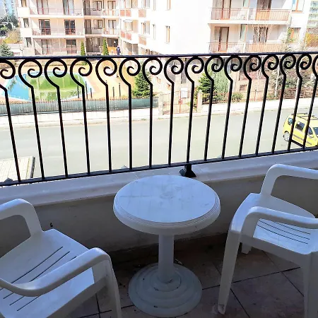 Studio In Royal Sun Apartman